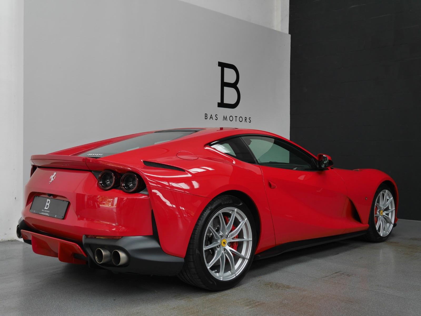 Ferrari 812 6.5 V12 Superfast DCT F1*LIFT*Deutsch*2.Hand