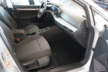 Volkswagen Golf - 8