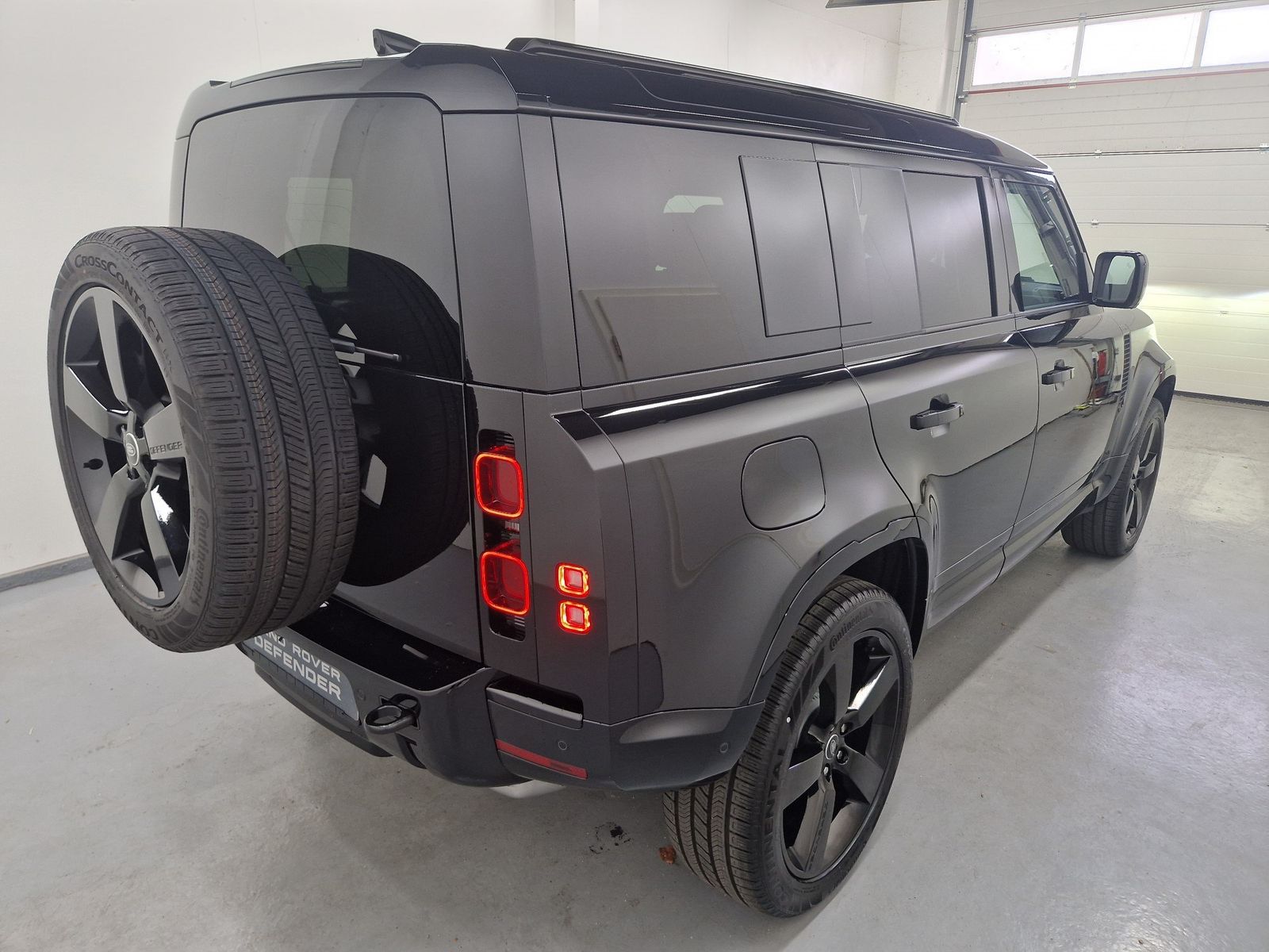 LAND ROVER Defender 110 D350 X-Dynamic HSE AHK 22-Zoll – Bild 4