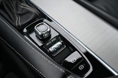 Fahrzeugabbildung Volvo S90 D5 AWD R-Design*LUFT*HUD*360*MASSAGE*21"*DAB