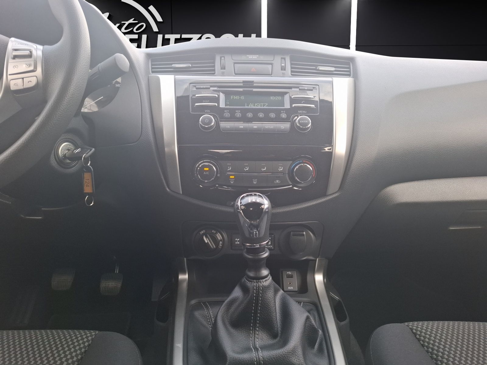 Fahrzeugabbildung Nissan Navara NP300 4x4 ASG 03.2027 o. 160T KM AHK Klim
