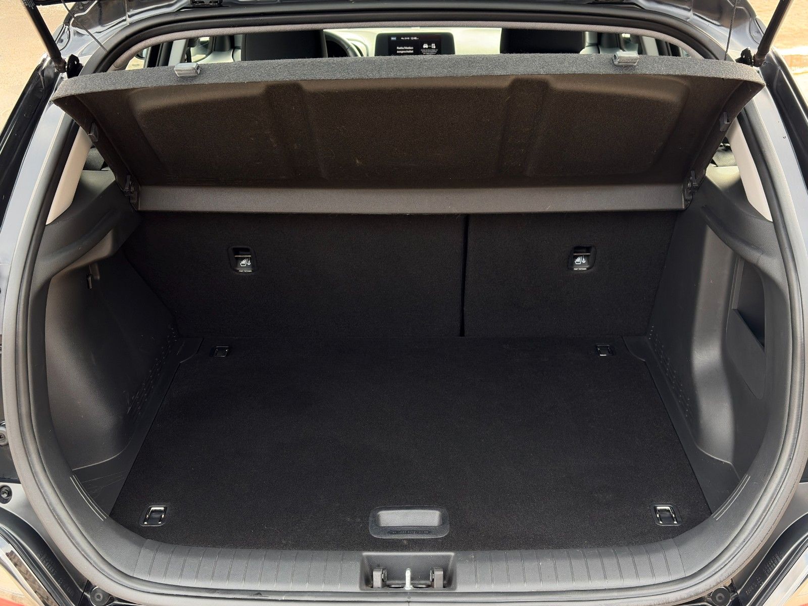 Fahrzeugabbildung Hyundai KONA E Select ACC LHZ SHZ LKAS PDC Kam CarPlay