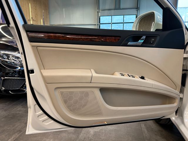 Skoda Superb Combi Elegance *1. Hand*Xenon*Klima*Navi*