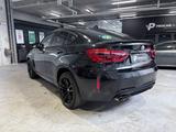 BMW X6 M /Pano/HUD/SoftClose/Keles/360° ACC/ /21/B&O - BMW X6 M mit Panoramadach