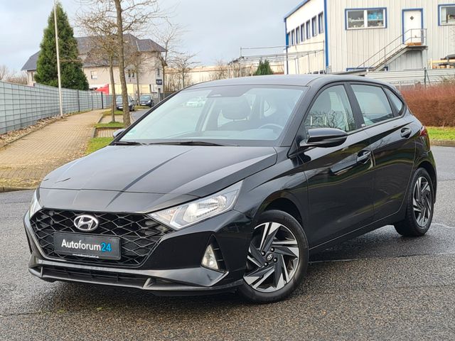 Hyundai i20 Select *1-Hand*SHZ*LHZ*PDC*