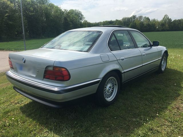 BMW E38 728i 2. Hand Original 81380 KM