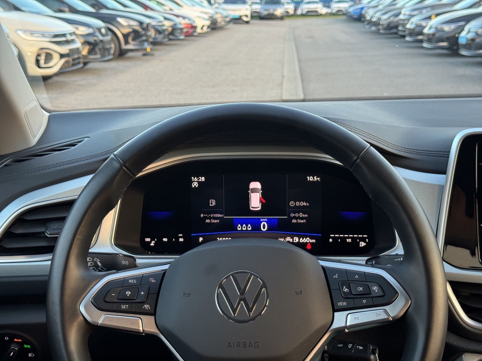 Volkswagen T-Roc - Bild 12