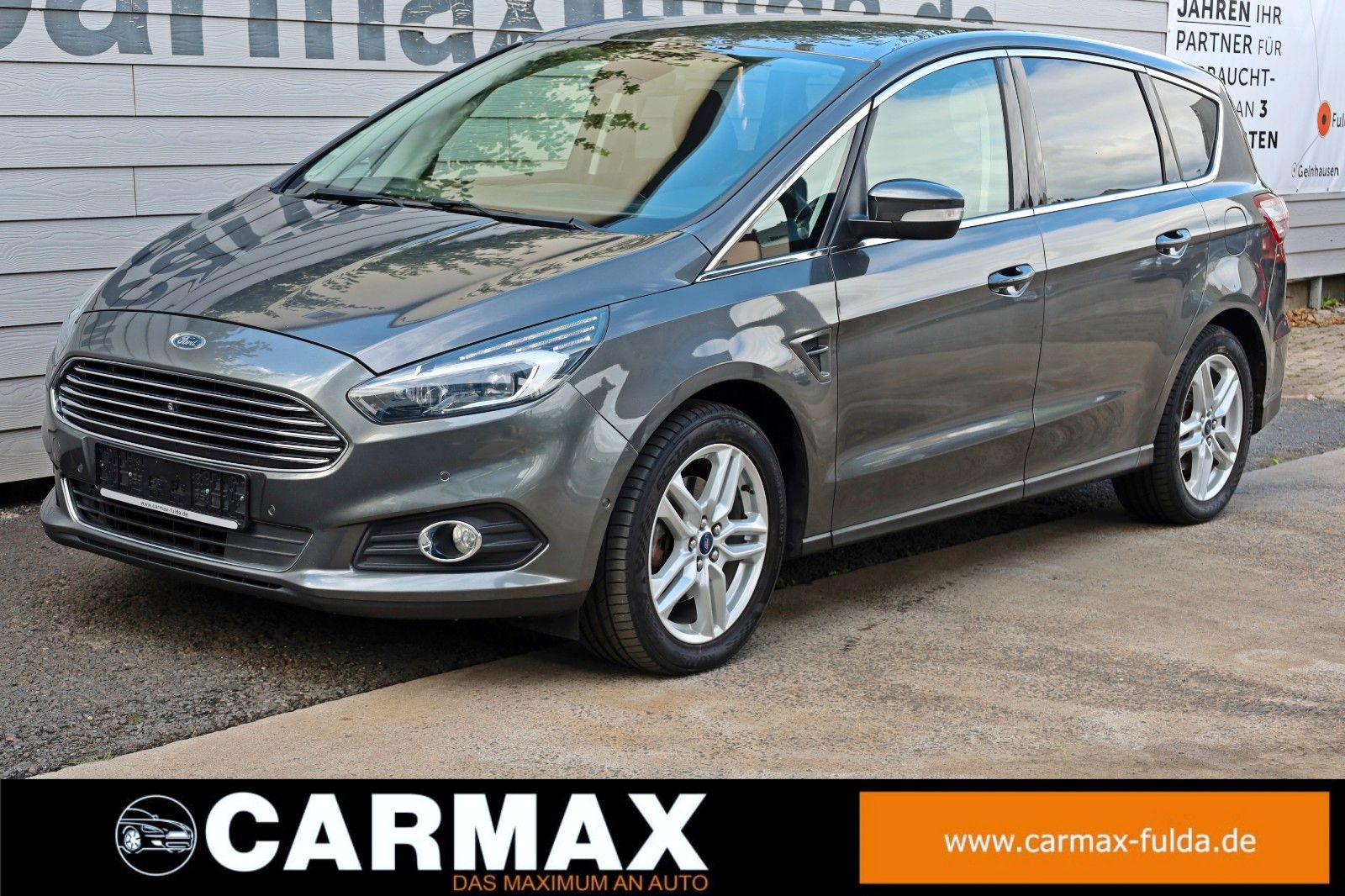Fahrzeugabbildung Ford S-MAX Titanium 7 Si,Navi,LED,SH,PDC,Kamera,AHK