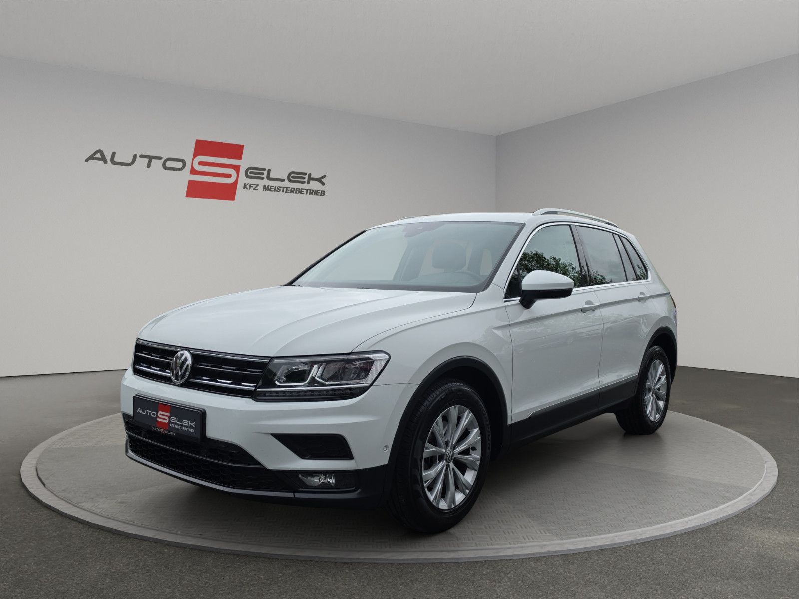 Fahrzeugabbildung Volkswagen Tiguan Comfortline BMT/Start-Stopp Aus 1.Hand