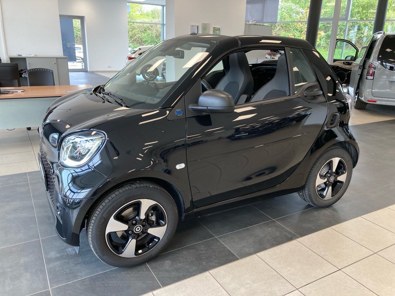 Fahrzeugabbildung Smart smart EQ cabrio Exclusive*Led*Kamera*22kW*CarPl*