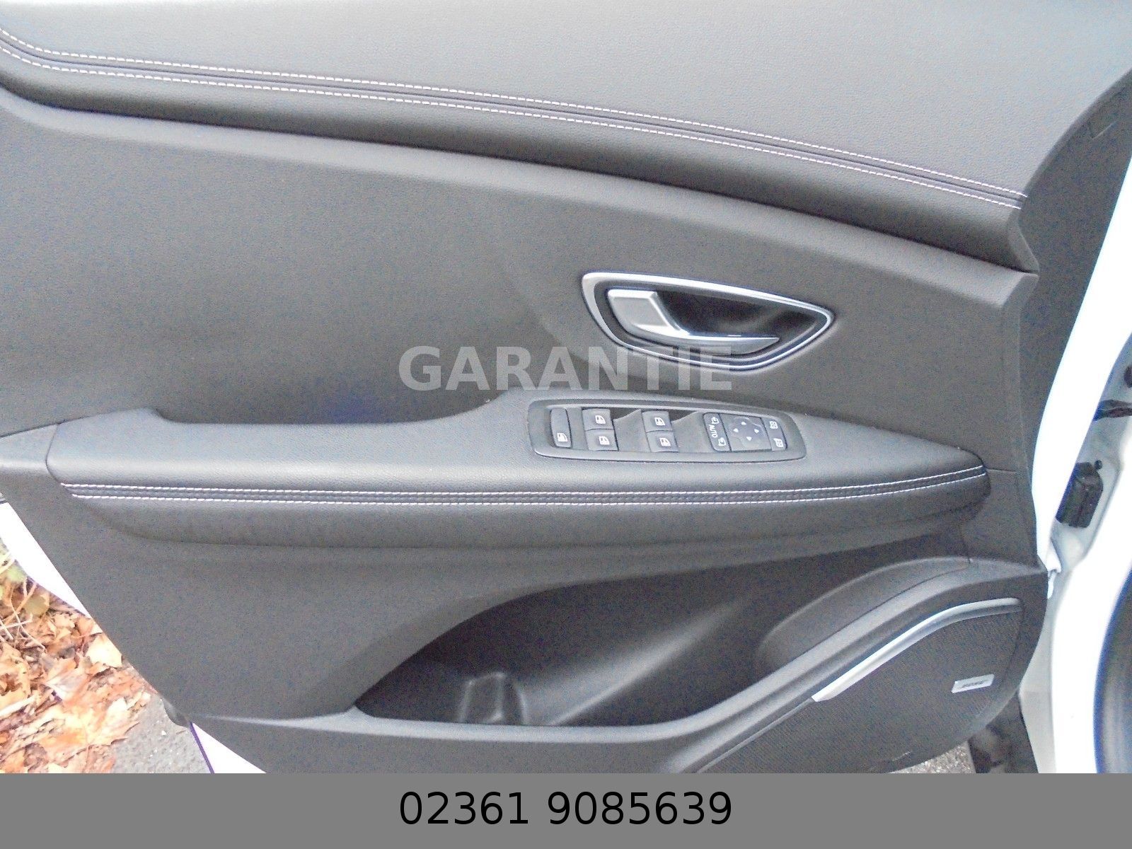 Fahrzeugabbildung Renault Scenic IV BOSE Edition Navi/Headup/Panramadach/