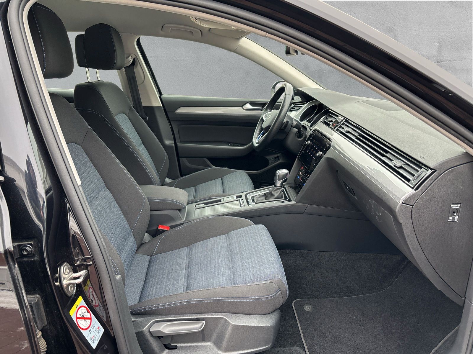 Fahrzeugabbildung Volkswagen Passat Variant GTE 1.4 TSI Kamera AppConnect SHZ