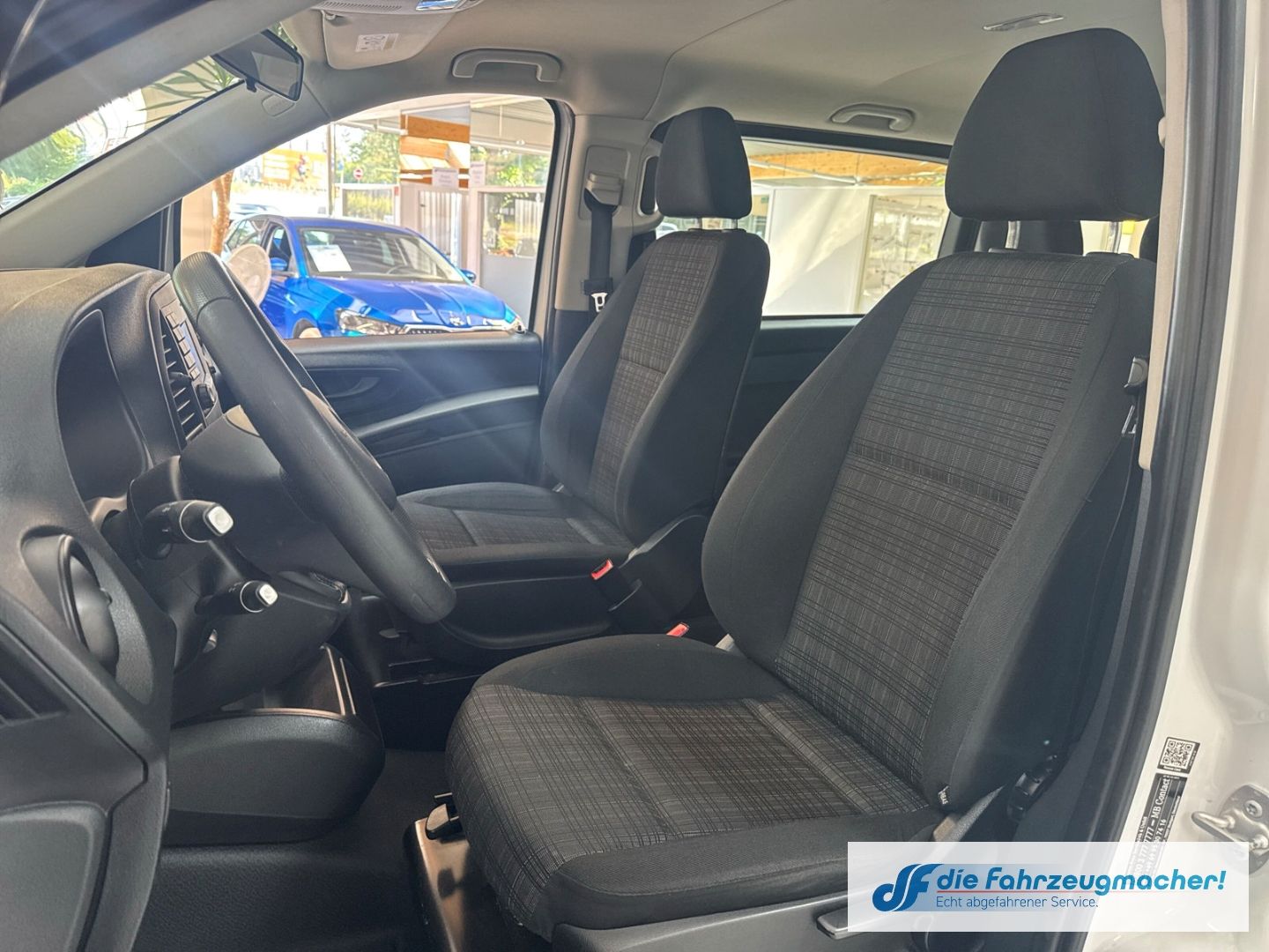 Fahrzeugabbildung Mercedes-Benz Vito Tourer 111CDI FWD extralang Pro AHK Klimaau