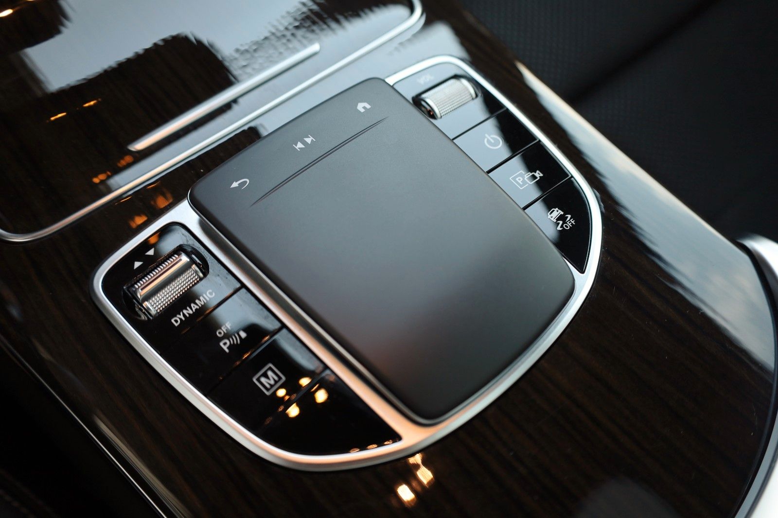 Fahrzeugabbildung Mercedes-Benz GLC 300de 4Matic,T.Leder,Navi,LED,Kamera,PanDach