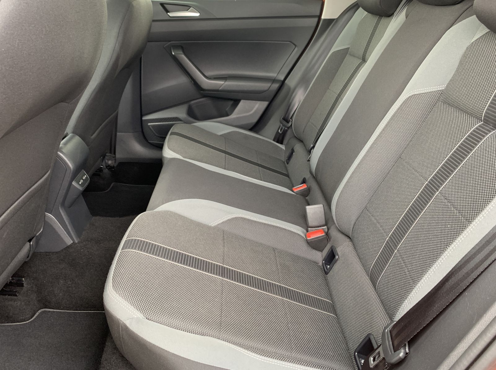 Fahrzeugabbildung Volkswagen Polo 1.0 TGI*Highline*Navi*Cam*ACC*SHZ*MFL*