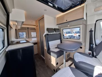 Sunlight Cliff X 600 RT Digital Schwenkbad Dieselheizung