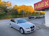 BMW 320d xDrive Touring Edition Sport NAVI PDC KLIMA - BMW 320 aus 2011: Kombi, 320d