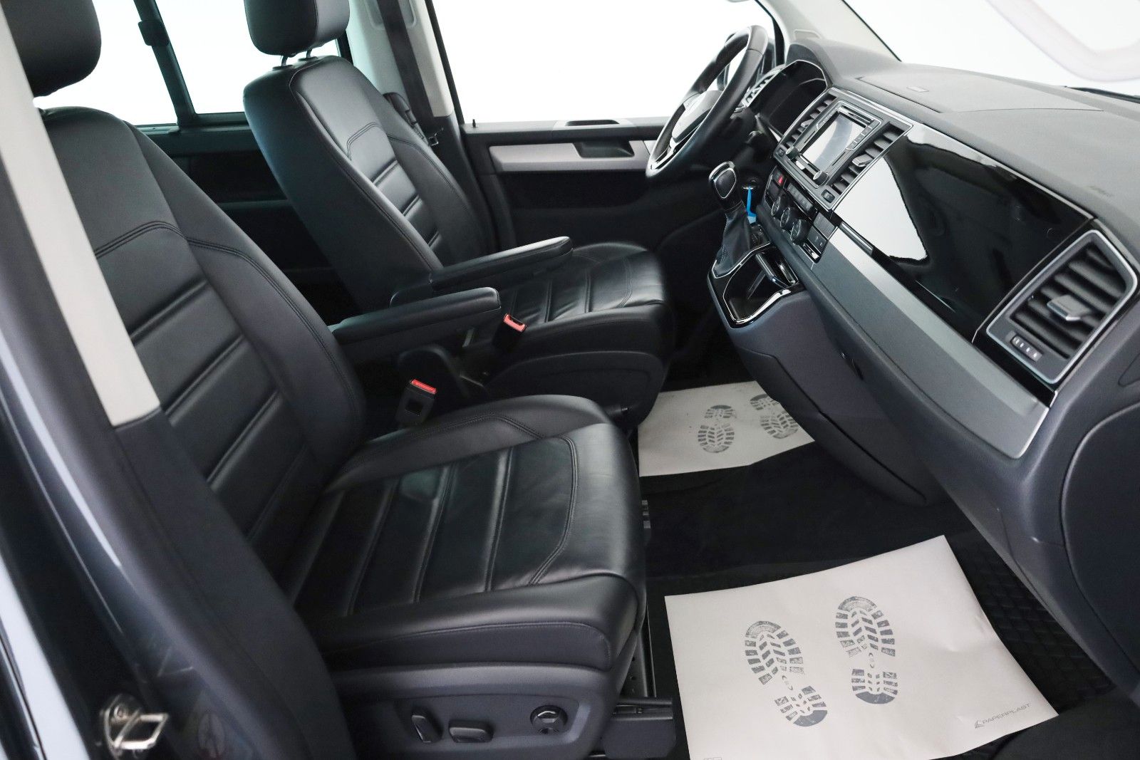 Fahrzeugabbildung Volkswagen T6 Multivan Generation Six 4M Leder,ACC,LED,AHK