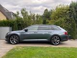 Skoda Superb 2.0 TDI SCR 140kW DSG SportLine Combi... - Skoda Superb in Duisburg