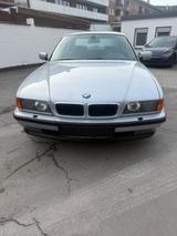 BMW 728i A - - scheckheftgepflegte BMW 728
