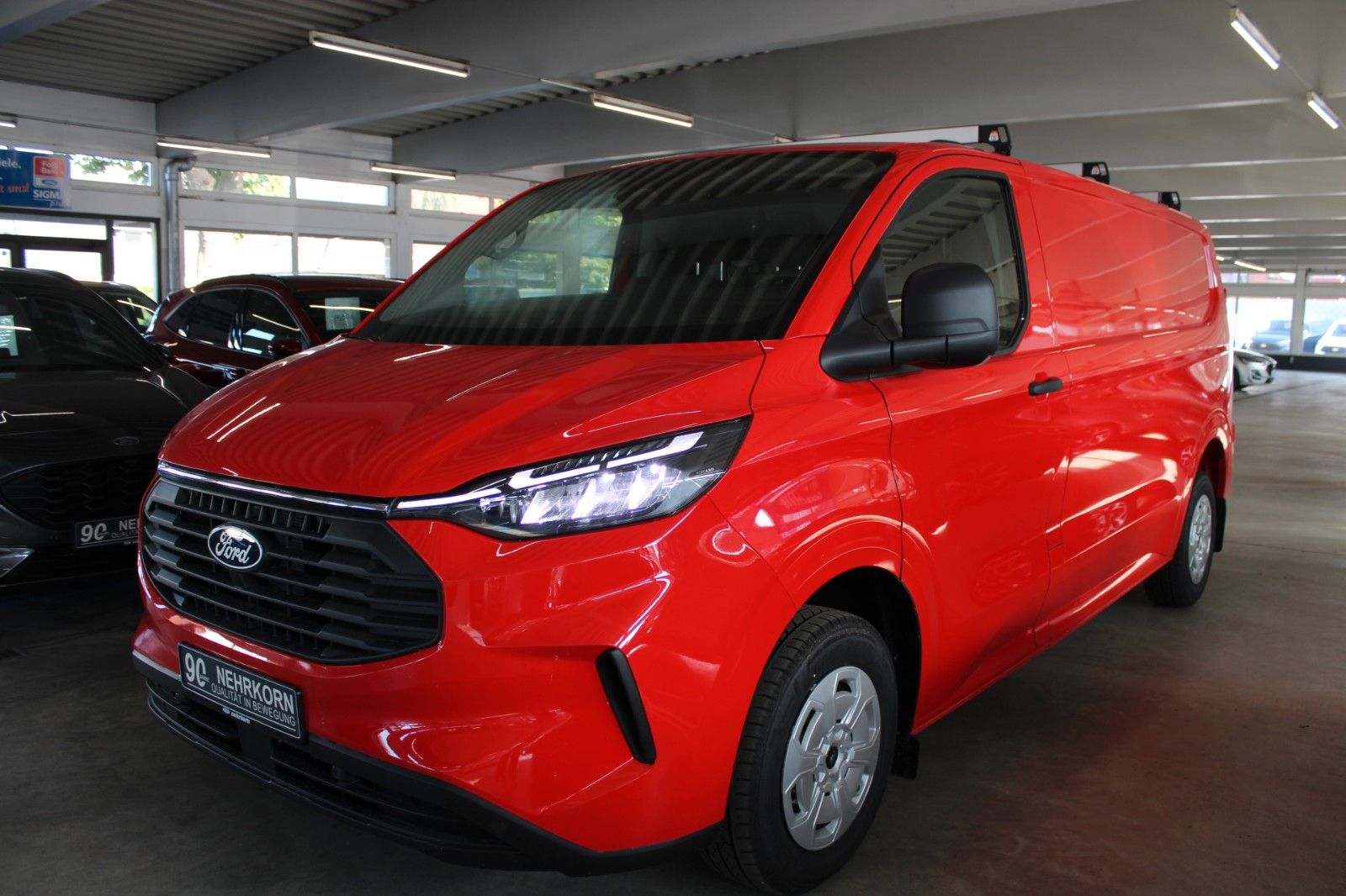Fahrzeugabbildung Ford Transit Custom TREND L2 Kasten AHK Dachträger