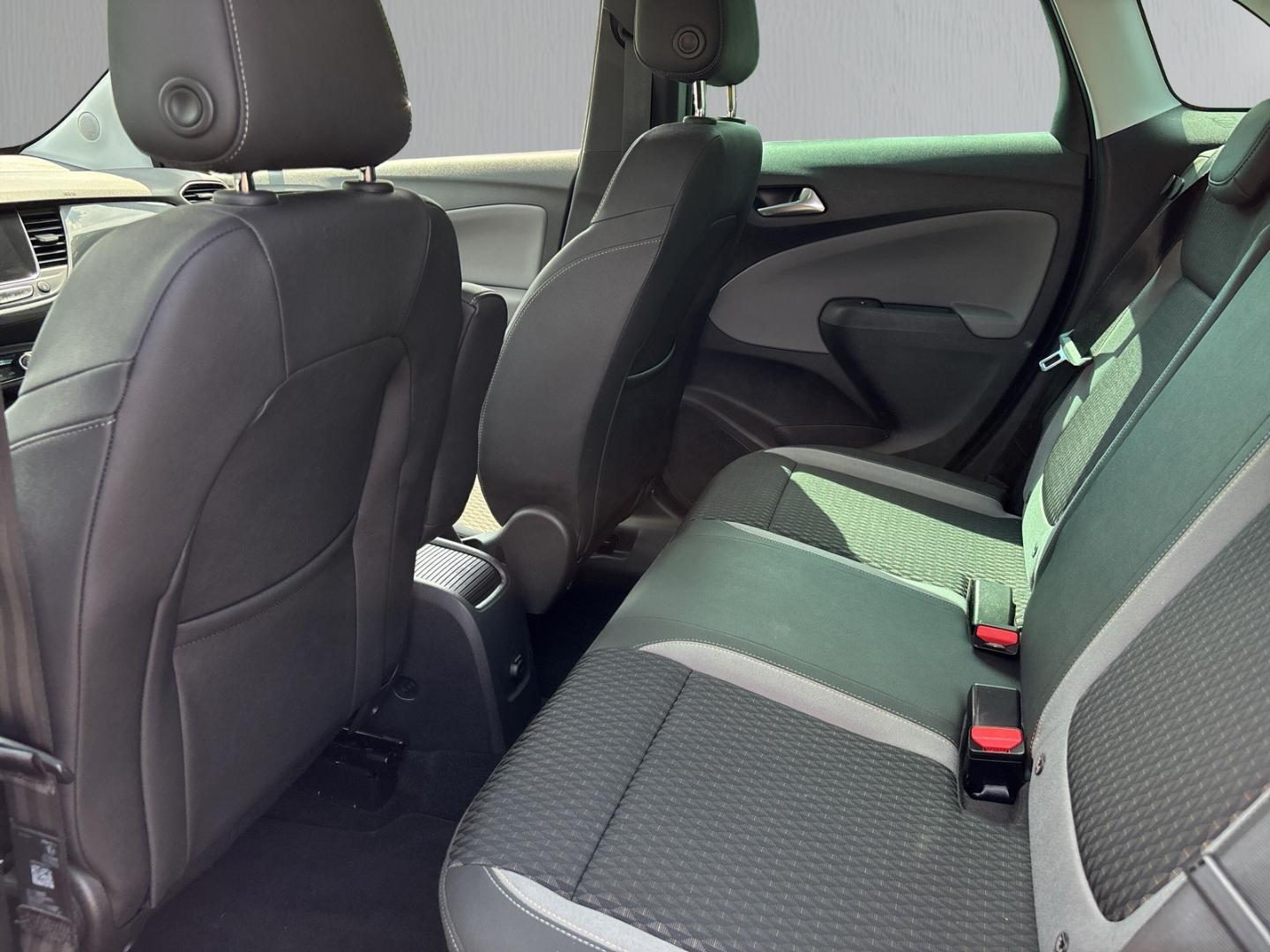 Opel Crossland X 1.2 Ultimate BLIS HeadUp Navi Parkas