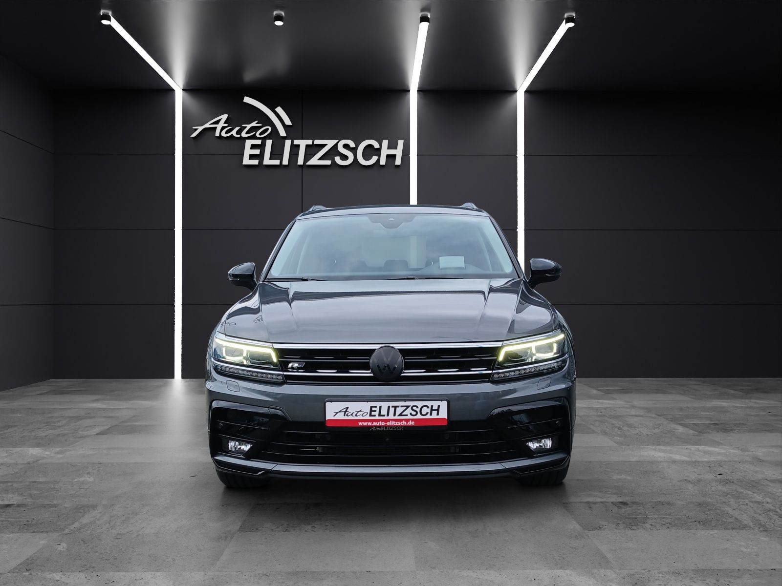 Fahrzeugabbildung Volkswagen Tiguan TDI Highline DSG 4M R-Line LED AHK Navi A