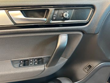 Volkswagen Touareg V6 TDI BMT *AHK*NAVI*ALLRAD*3,5tZUGKRAFT