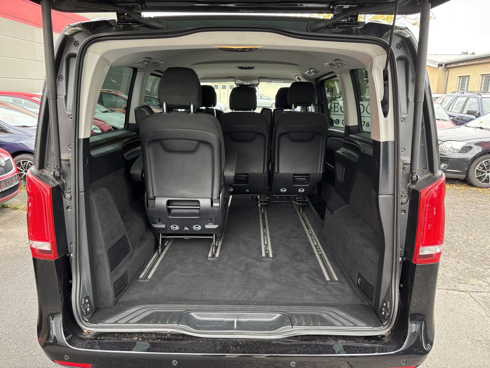 Fahrzeugabbildung Mercedes-Benz V 250 d EDITION lang-NAV-LED-KAMERA-EL.HECK-