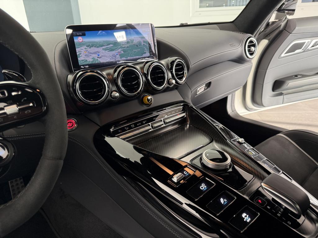Mercedes-Benz AMG GT R