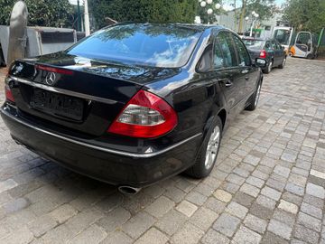 Mercedes E 320 - 10