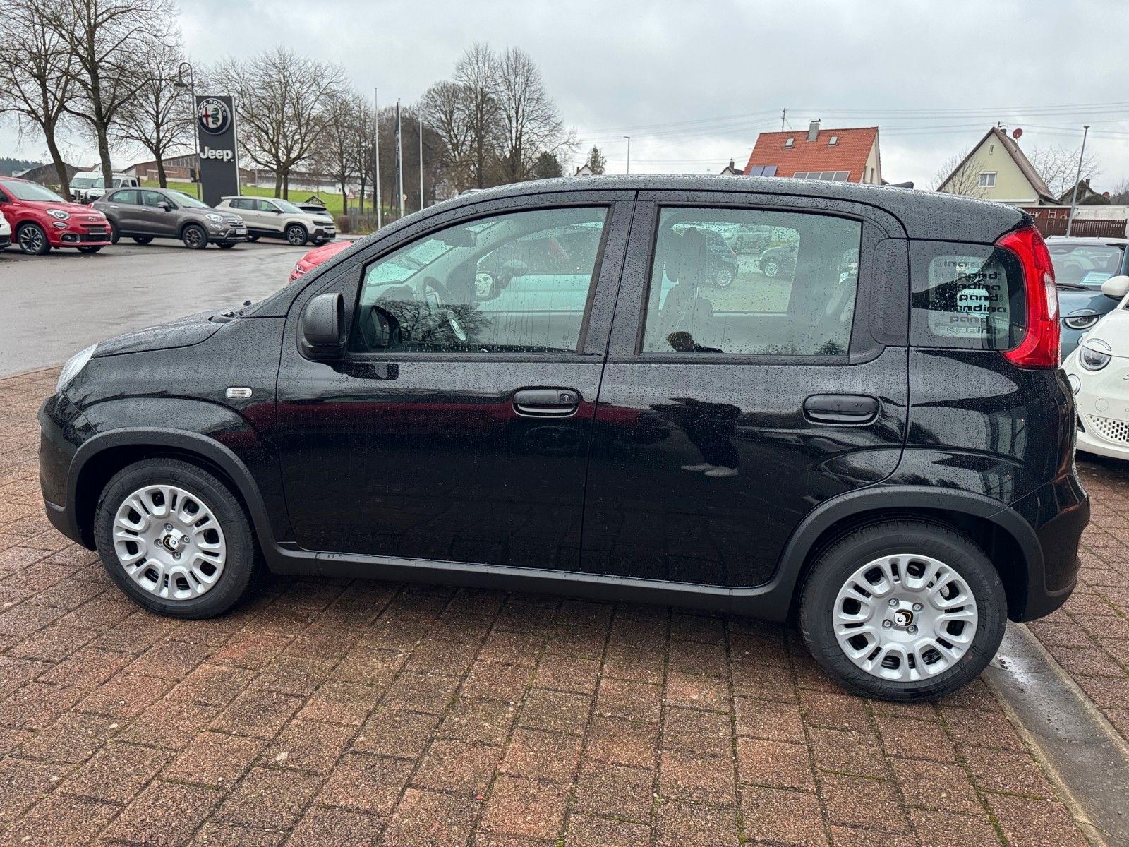 Fahrzeugabbildung Fiat Panda Hybrid 1.0 GSE DAB Tempomat