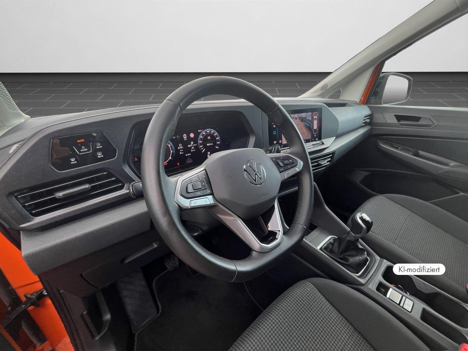 Volkswagen Caddy 1,5 TSI NAVI KAM SHZ Apple CarPlay
