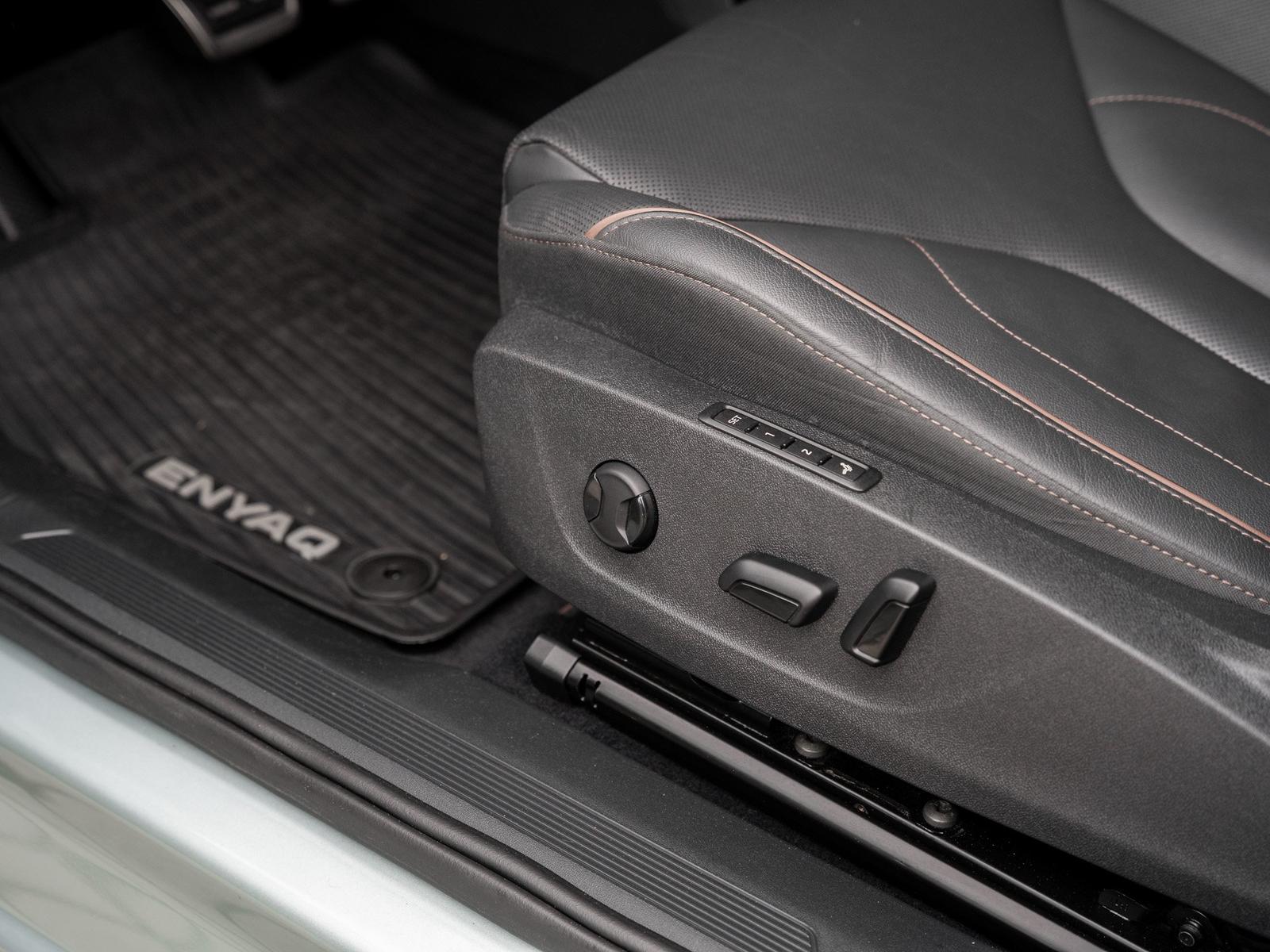 Skoda ENYAQ iV 80x DCC AHK Leder Navi W-Pumpe el.Heck
