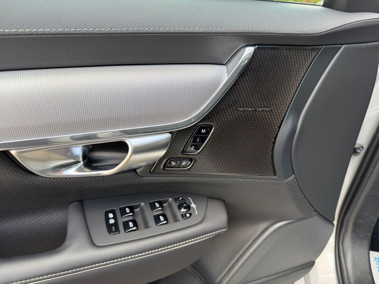 Volvo V90 Ultra Dark Recharge AWD StandHZG HUD Luftfah foto 14