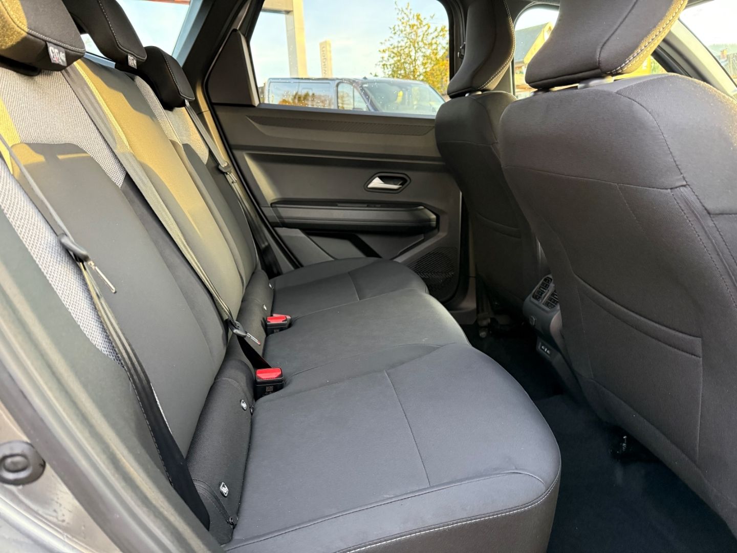 Fahrzeugabbildung Dacia Bigster TCe 140 Journey Navi Digitales Cockpit L