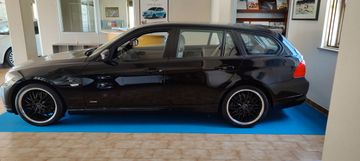 BMW 320 - 4