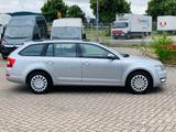 Skoda Octavia Combi Elegance - Skoda Octavia aus 2013