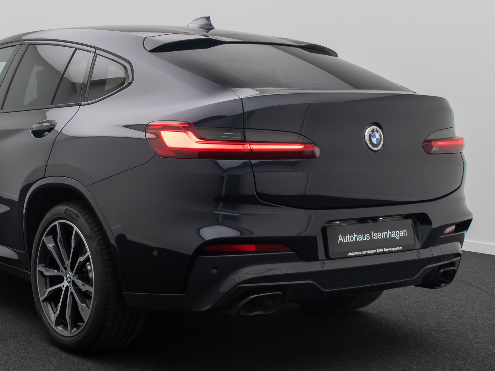 Fahrzeugabbildung BMW X4 M40i Kamera DAB HUD Memory Komfort H/K 20Zoll