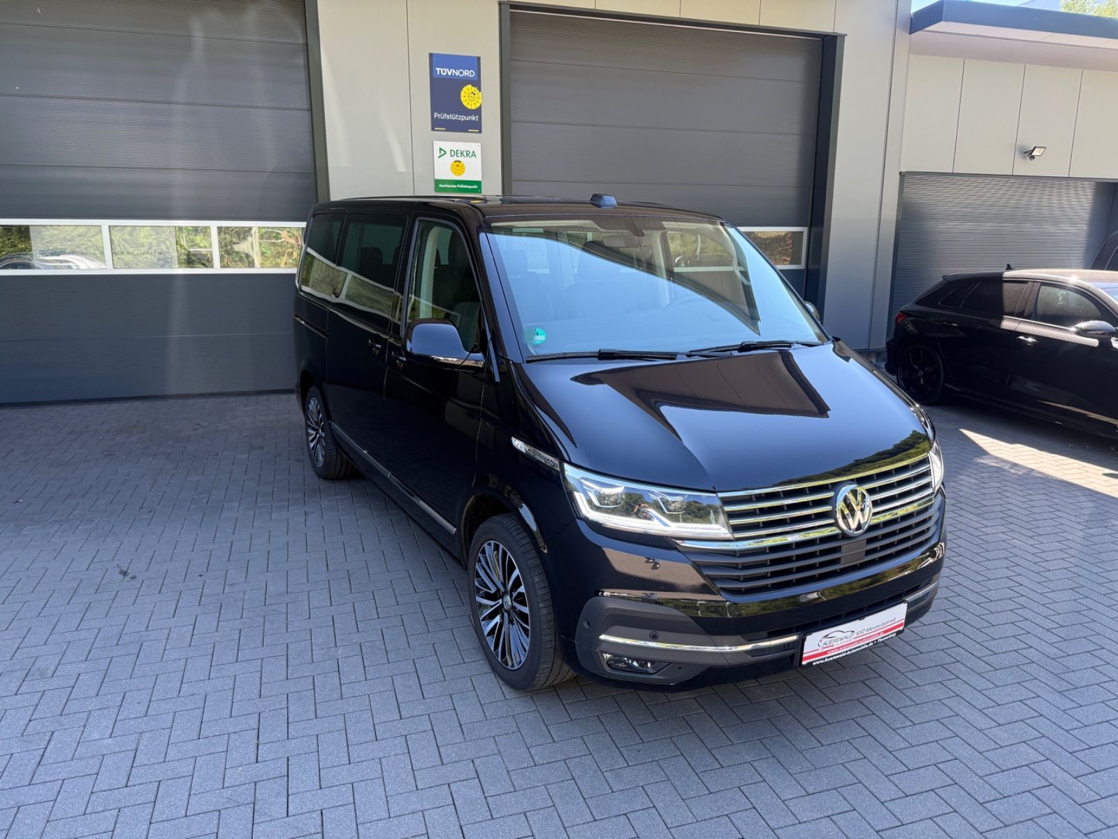 Volkswagen T6.1 Multivan FWD Highline DSG LED App AHK foto 4