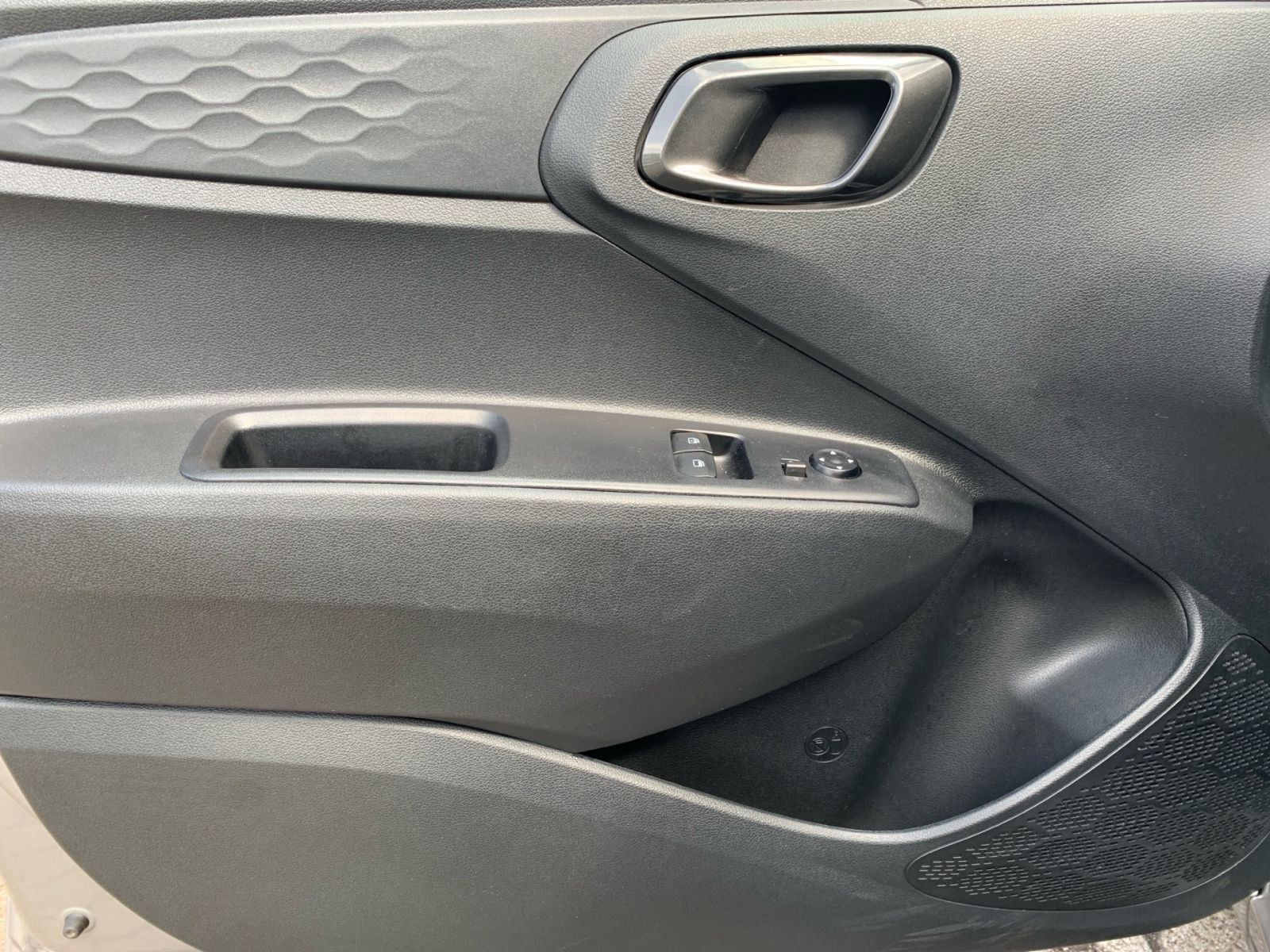 Fahrzeugabbildung Hyundai i10 1.0 Trend Navi Kamera 1 Hand