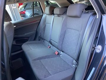 Volkswagen Golf - 9