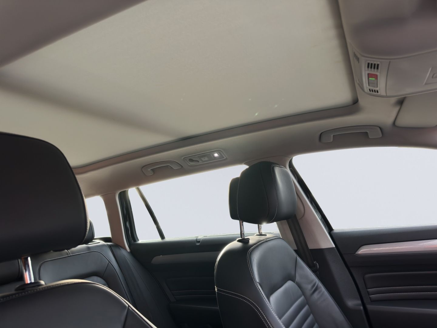 Passat Variant GTE 1.4 eHybrid 115 kW AHZV Matri