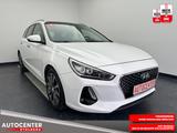 Hyundai i30 Pure "PANO-NAVI-CAM-SITZH-MULTI" - Hyundai i30: Weiß