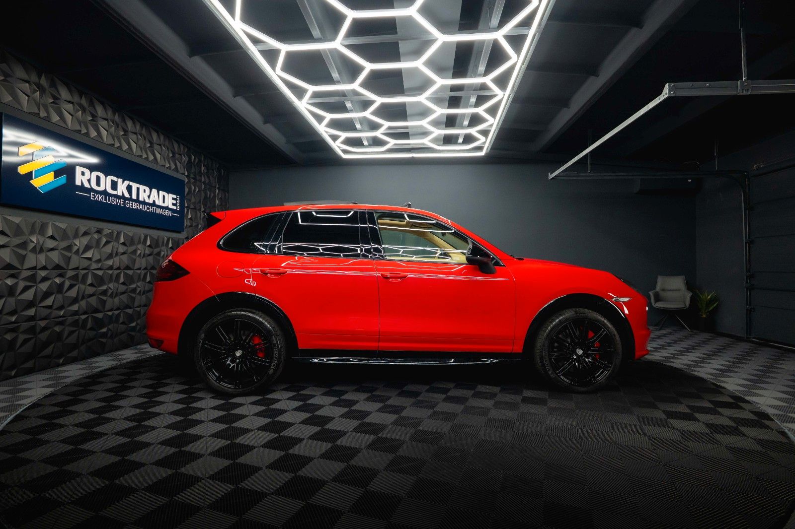 Fahrzeugabbildung Porsche Cayenne Turbo Black Design *Pano*ACC*21 Zoll*