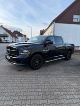 Dodge RAM 1500 Sport Crew Cab 5.7L Hemi - gebrauchte Dodge RAM aus dem Jahr 2015
