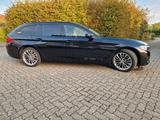 BMW 520d xDrive Touring PANO, AHK, SHZ, 8fach - BMW 520 Gebrauchtwagen in Bremen