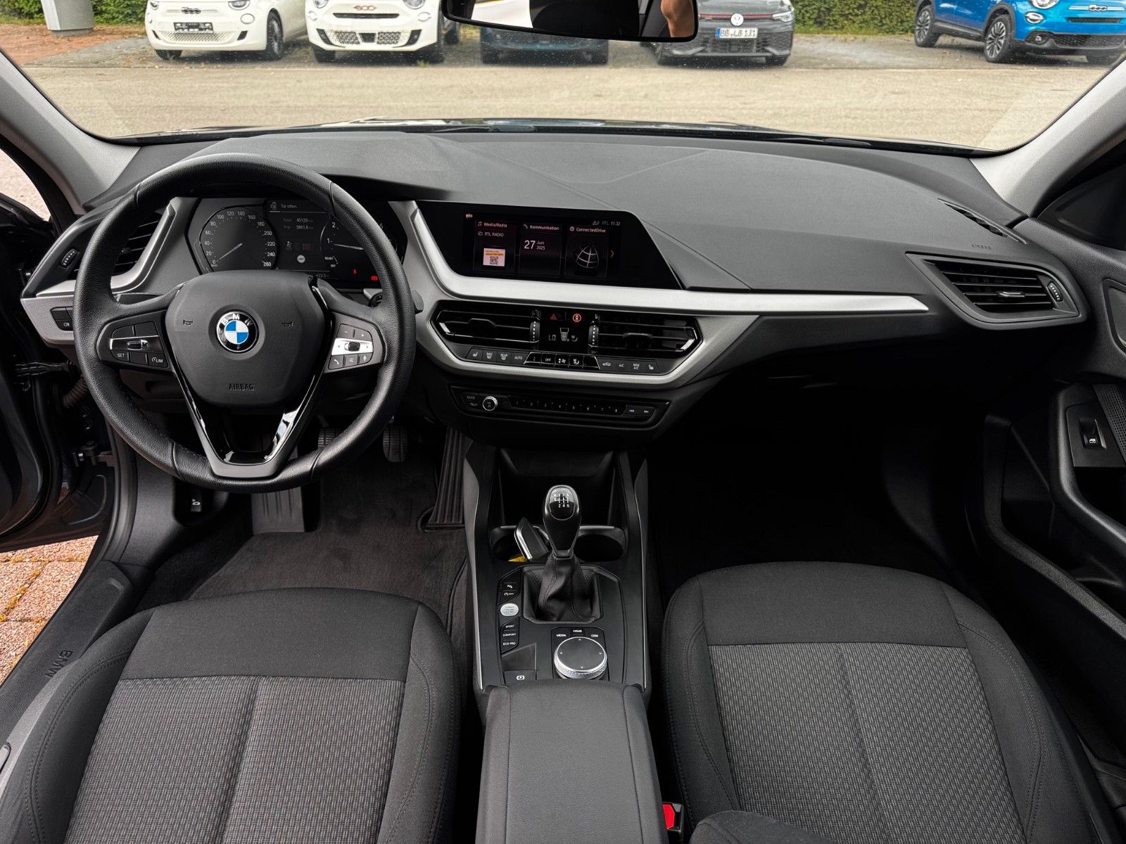 Fahrzeugabbildung BMW 116 Baureihe 1 Lim. 116 i Sitzheizung USB