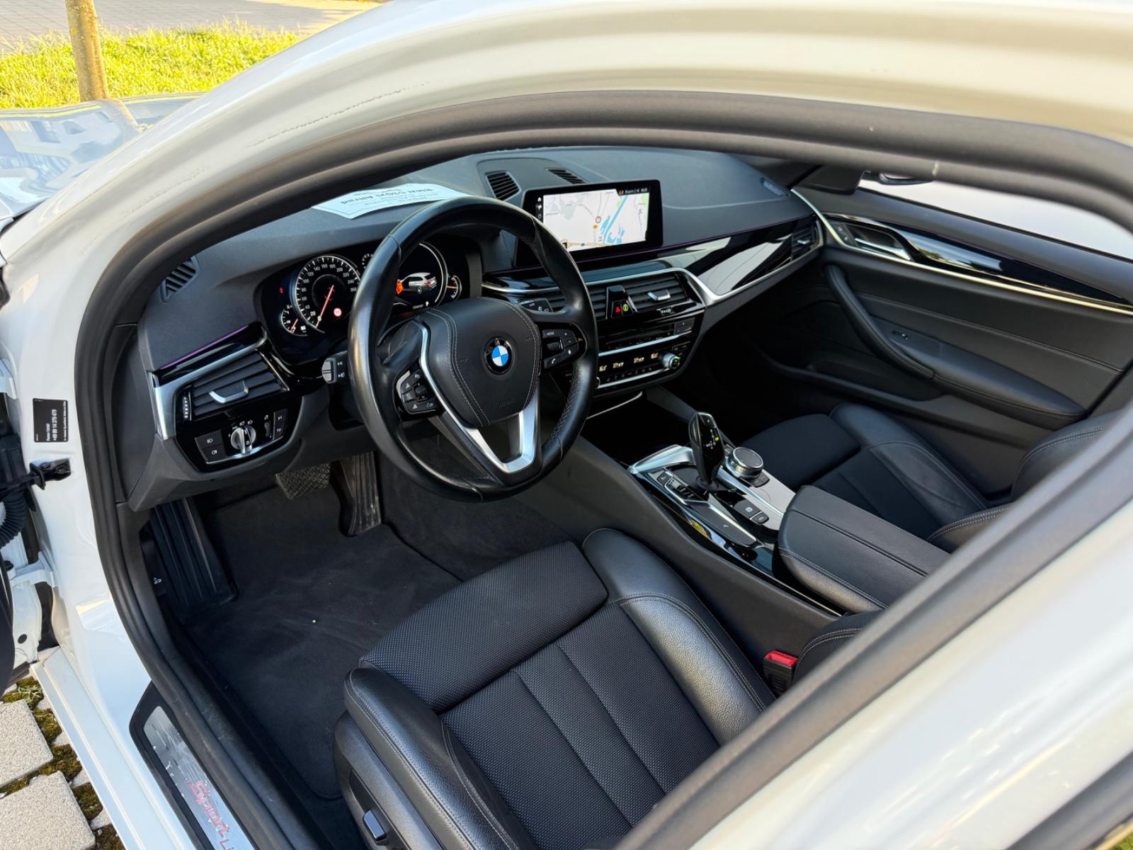 BMW 530i xDrive Touring Sport Line Leder/HUD/ACC