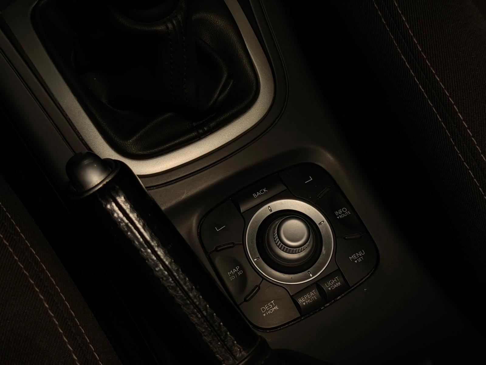 Renault Megane 2011 — photo 26